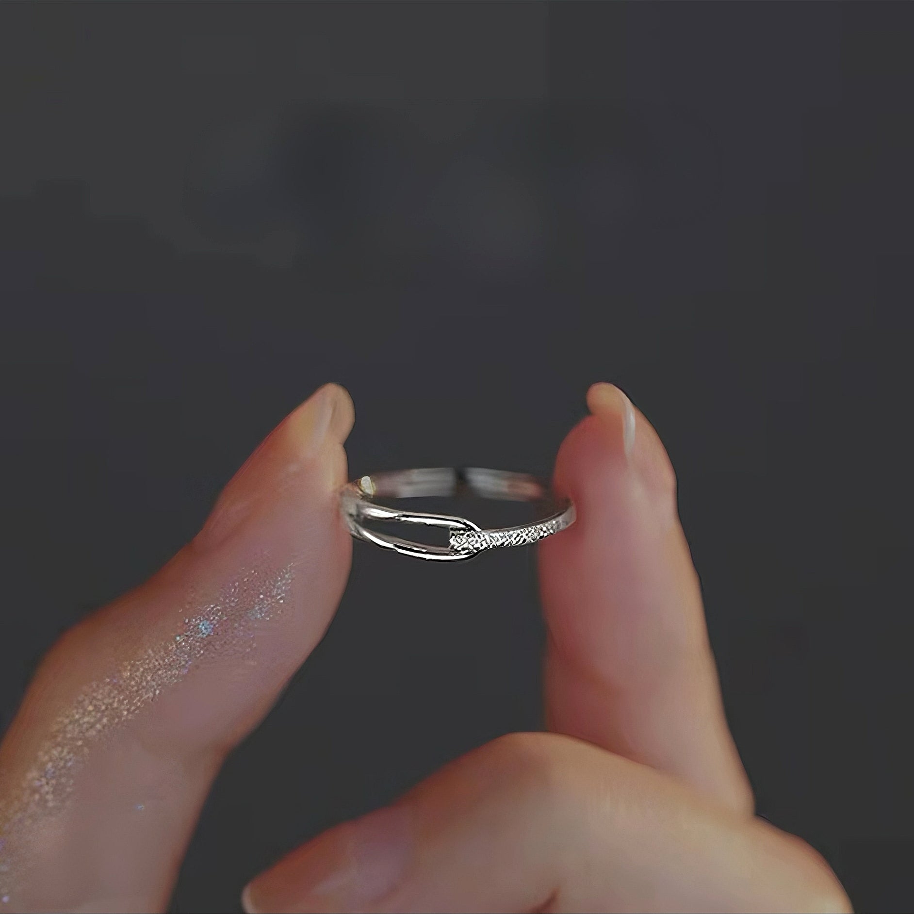 Lumiereの大人可愛いアクセサリー、金属アレルギー対応の洗練されたデザイン