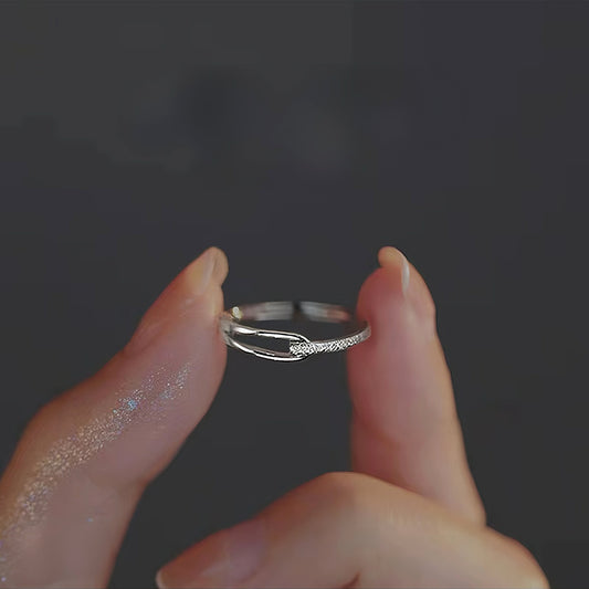 Lumiereの大人可愛いアクセサリー、金属アレルギー対応の洗練されたデザイン