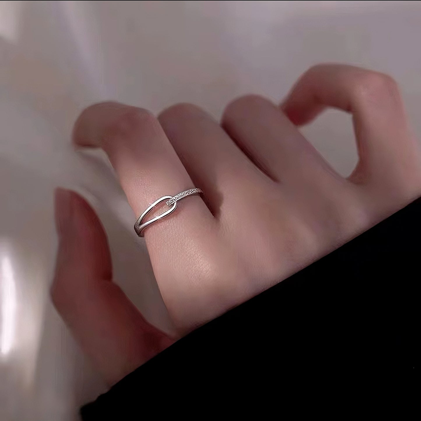 Lumiereの大人可愛いアクセサリー、金属アレルギー対応の洗練されたデザイン